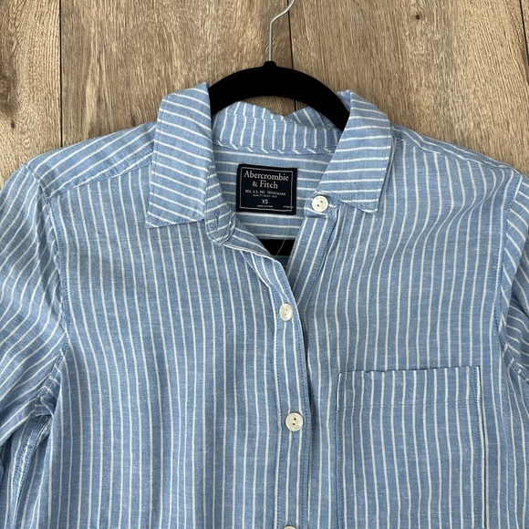 Abercrombie & Fitch Button-Down Blouse - Picture 4 of 6
